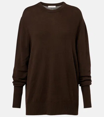 The Row Odelle Cashmere Sweater In Brown