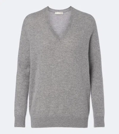 The Row Phora Cashmere Sweater In Gray
