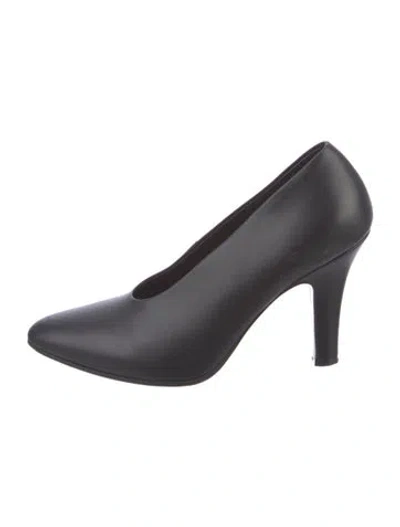 Pre-owned The Row Prudens Leather Pumps In Black