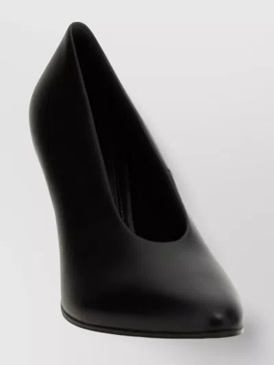 The Row 'prudens' Pointed Toe Pumps In Black