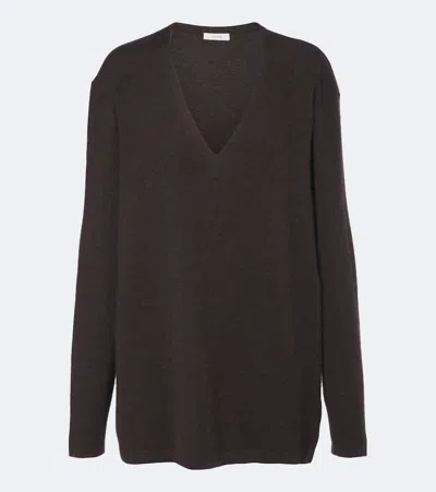The Row Purin Oversized Cashmere Sweater In Brown