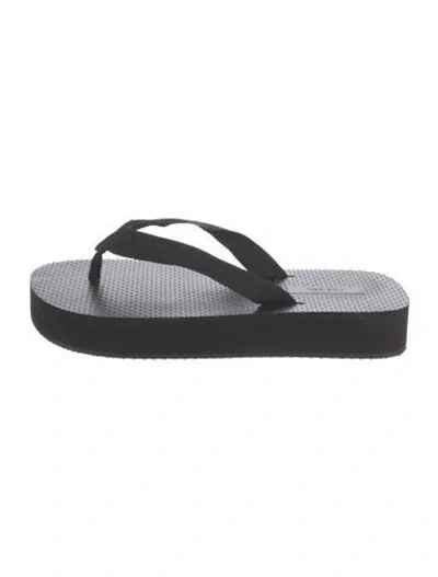 Pre-owned The Row Rubber Flip Flops In Black