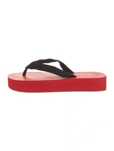 Pre-owned The Row Rubber Flip Flops In Red