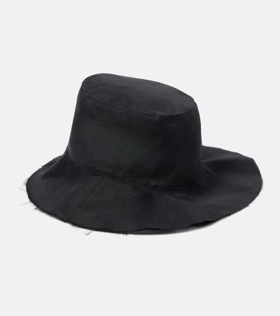 The Row Sofia Silk Bucket Hat In Black