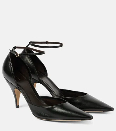 The Row Uxor Leather Pumps In Black