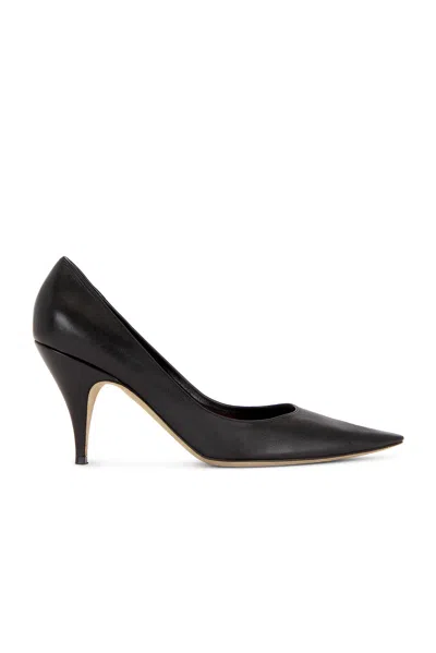 The Row Uxor Pump In Black