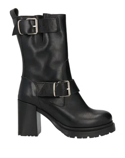 The S Woman Ankle Boots Black Size 6.5 Cowhide