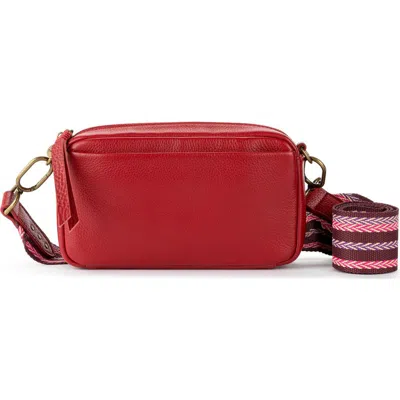 The Sak Cora Smartphone Crossbody Bag In Scarlet