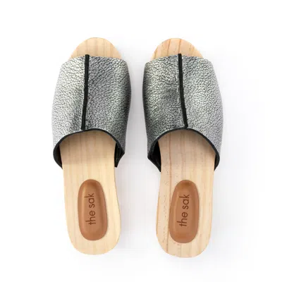 The Sak Ella Clog Sandal In Dark Silver