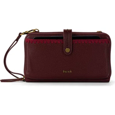 The Sak Iris Smartphone Crossbody Bag In Burgundy