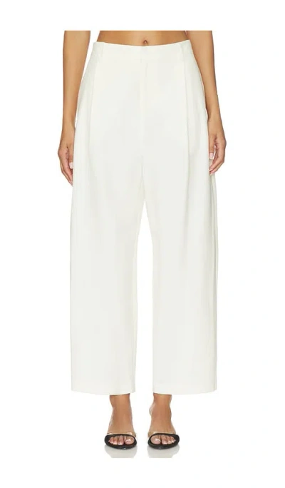 The Sei Pintuck Trouser In White
