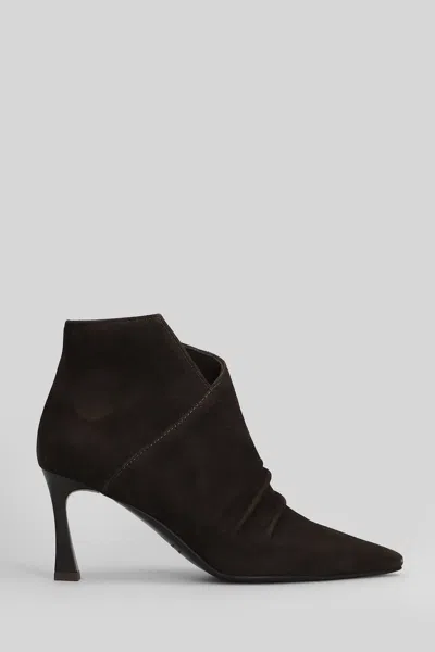 THE SELLER HIGH HEELS ANKLE BOOTS IN BROWN SUEDE