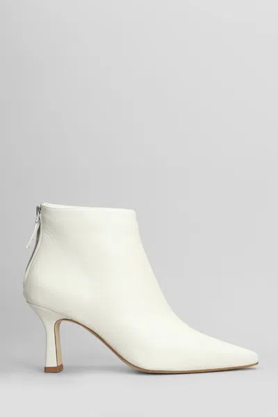THE SELLER THE SELLER HIGH HEELS ANKLE BOOTS