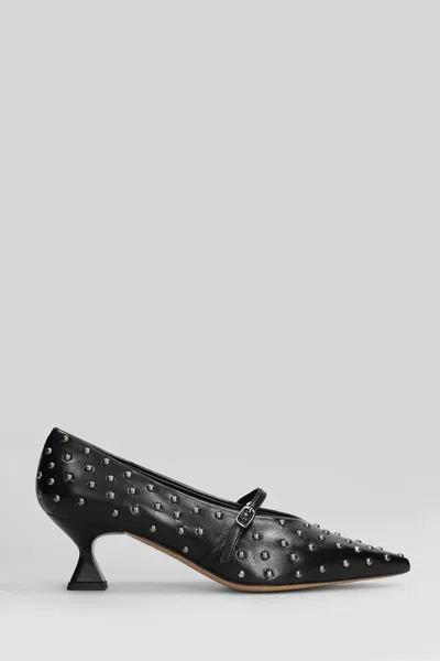 THE SELLER PUMPS IN BLACK LEATHER