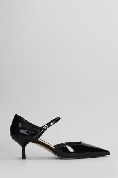 The Seller Pumps In Black Patent Leather