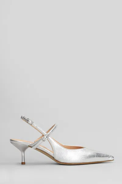 THE SELLER PUMPS IN SILVER LEATHER