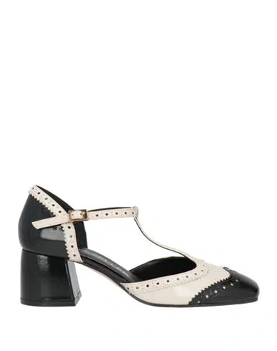The Seller Woman Pumps Black Size 5 Leather