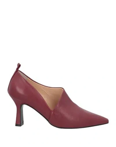 The Seller Woman Pumps Burgundy Size 8 Leather In Red