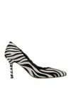 The Seller Woman Pumps White Size 8 Leather In Black