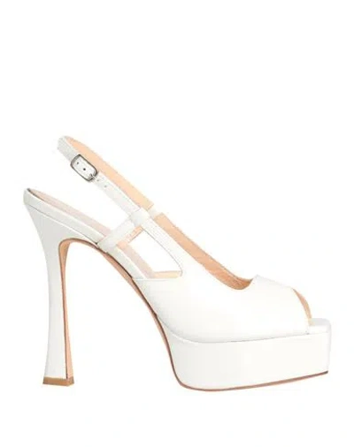 The Seller Woman Sandals Ivory Size 8 Leather In White