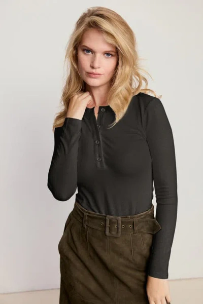 The Shirt By Rochelle Behrens The Long Sleeve  Brett Shirt In Black