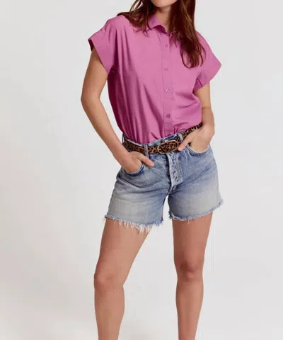 The Shirt Short Sleeve Boyfriend Shirt In Orchid In Pink