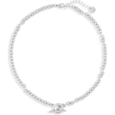The Sis Kiss Gallery Charm Necklace In Silver