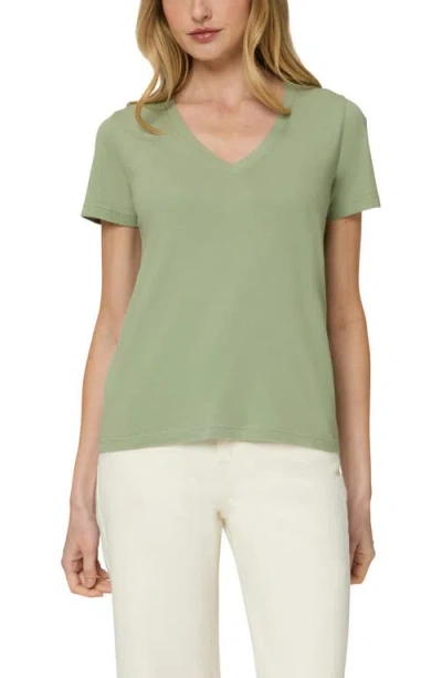 The Standard Stitch The V Neck Tee In Matcha