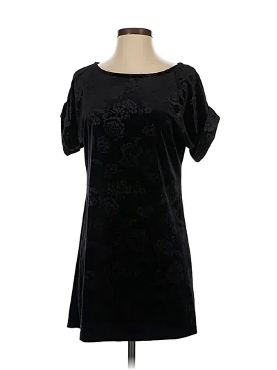 Pre-owned The Vanity Room Casual Dress In Black