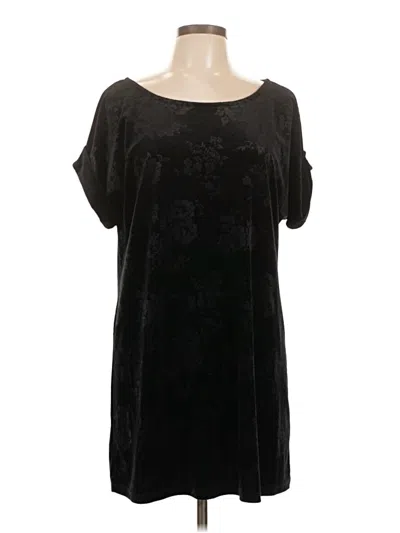 Pre-owned The Vanity Room Casual Dress In Black