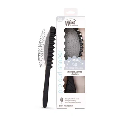 The Wet Brush Pro Curl Shaper Brush In Black