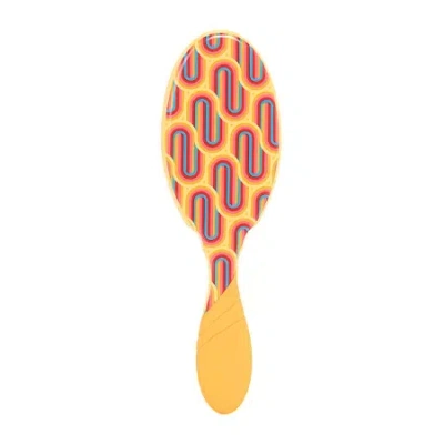 The Wet Brush Pro Retro Swirl Detangler Brush In Yellow