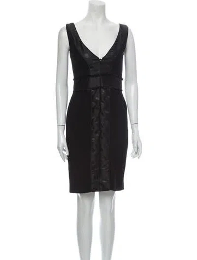 Pre-owned Theia V-neck Knee-length Dress In Black