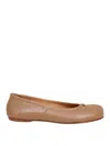 Themoirè Tabi Ballerina In Camel Color Leather In Brown