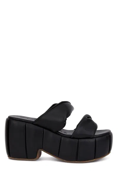 Themoirè Padded Wedge Platform Sandals With Two Bands In Black