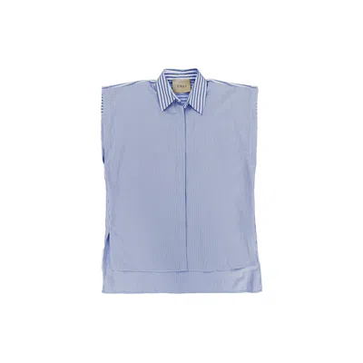 THEO THE LABEL WOMEN'S ECHO BACK BUTTON SLEEVELESS SHIRT - PALACE BLUE