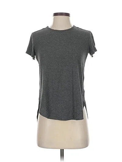 Pre-owned Theory Active T-shirt In Gray