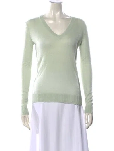 Pre-owned Theory Cashmere V-neck Sweater In Green