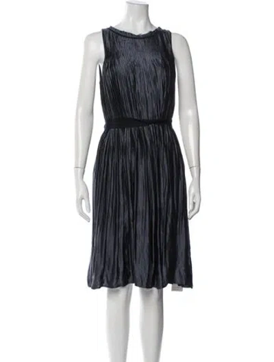 Pre-owned Theory Crew Neck Knee-length Dress In Blue