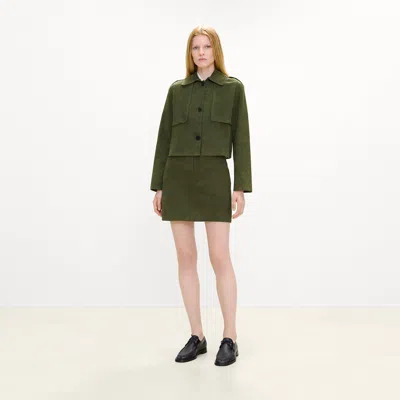 Theory Cropped Trench Coat In Suede In Ivy
