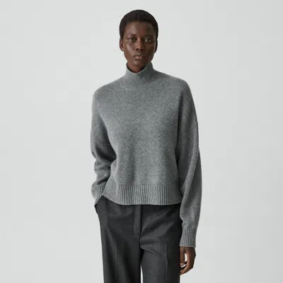 Theory Cropped Turtleneck In Cashmere In Gray