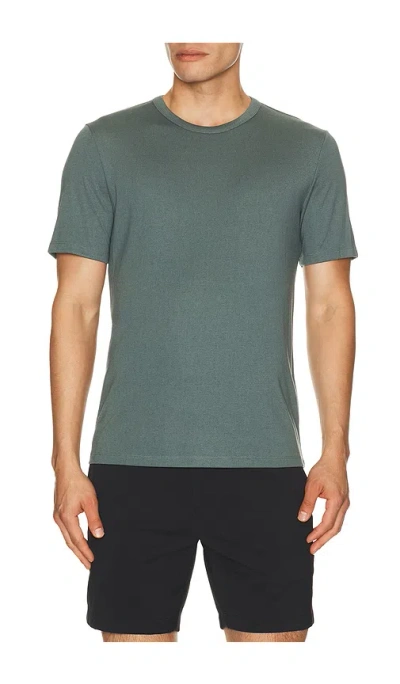 Theory Essential Tee In Green