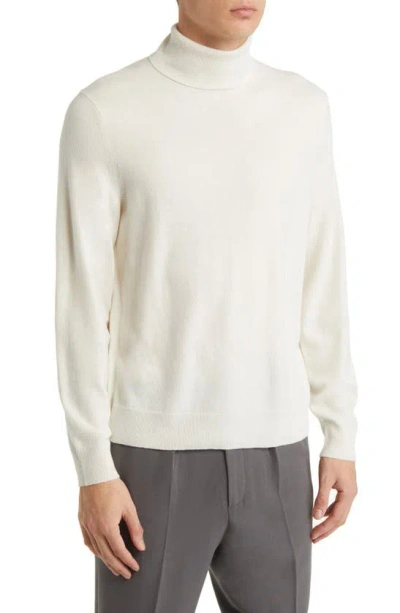 Theory Hilles Cashmere Turtleneck Sweater In Stone White - 024