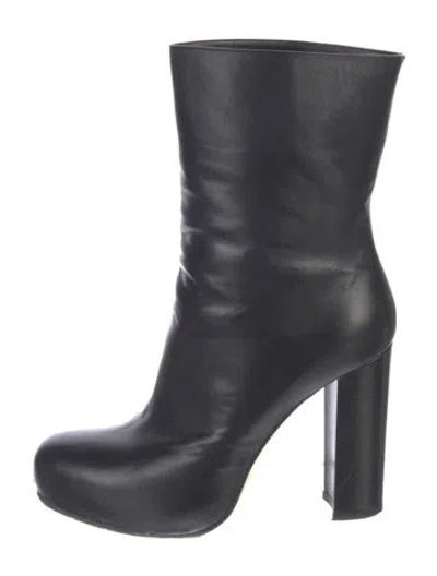 Pre-owned Theory Leather Boots In Black