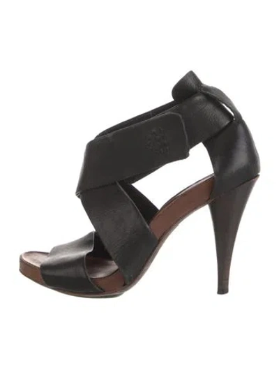 Pre-owned Theory Leather Sandals In Black