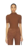 Theory Leenda Solid Top In Brown