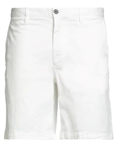 Theory Man Shorts & Bermuda Shorts White Size 30 Cotton, Elastane
