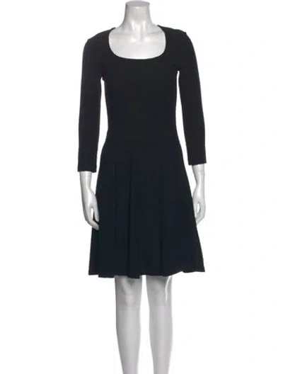 Pre-owned Theory Scoop Neck Knee-length Dress In Black