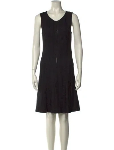 Pre-owned Theory Scoop Neck Knee-length Dress In Black