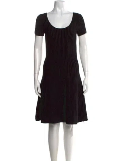 Pre-owned Theory Scoop Neck Knee-length Dress In Black